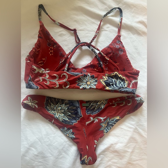 Reversible Roxy Bikini Set - Picture 2 of 3